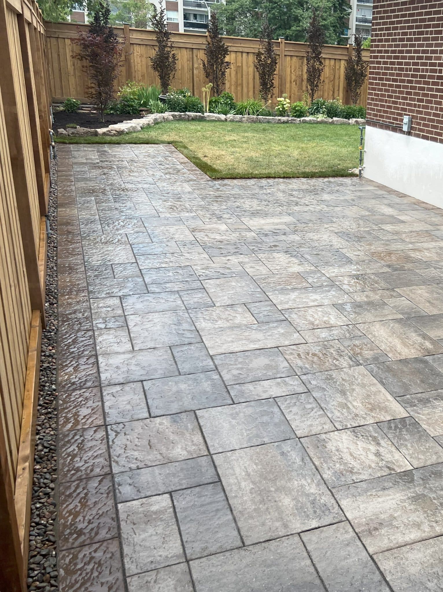 Backyard stonework groundscape